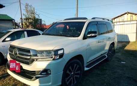 Toyota Land Cruiser 200, 2018 год, 5 600 000 рублей, 3 фотография