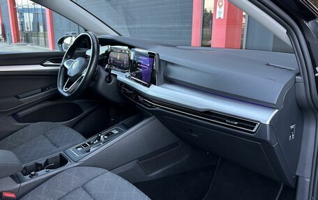 Volkswagen Golf VIII, 2020 год, 2 280 000 рублей, 22 фотография