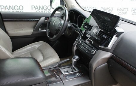 Toyota Land Cruiser 200, 2011 год, 2 950 000 рублей, 10 фотография
