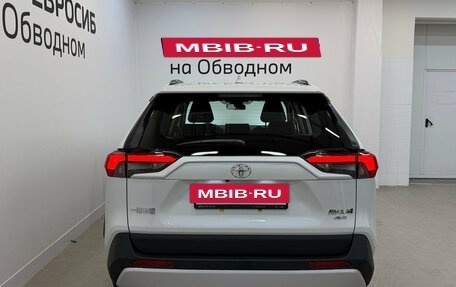 Toyota RAV4, 2025 год, 4 090 000 рублей, 4 фотография