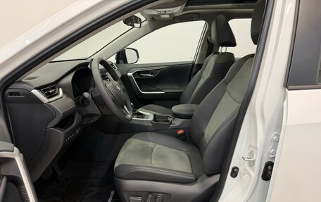 Toyota RAV4, 2025 год, 4 090 000 рублей, 10 фотография