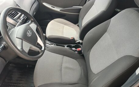 Hyundai Solaris II рестайлинг, 2011 год, 745 000 рублей, 9 фотография