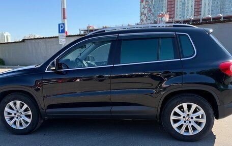 Volkswagen Tiguan I, 2011 год, 1 080 000 рублей, 2 фотография