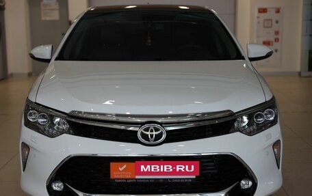 Toyota Camry, 2017 год, 2 600 000 рублей, 3 фотография