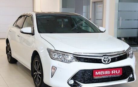 Toyota Camry, 2017 год, 2 600 000 рублей, 2 фотография