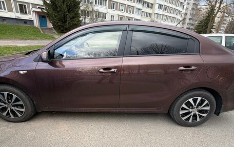KIA Rio IV, 2021 год, 1 800 000 рублей, 2 фотография