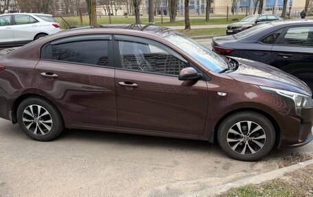 KIA Rio IV, 2021 год, 1 800 000 рублей, 5 фотография