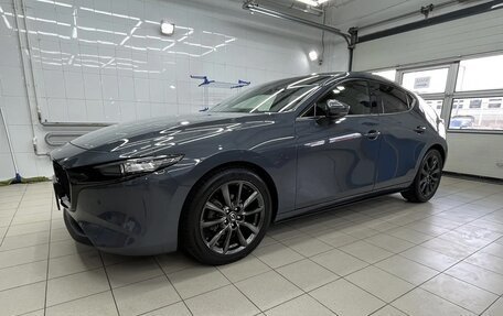 Mazda 3, 2021 год, 1 990 000 рублей, 3 фотография