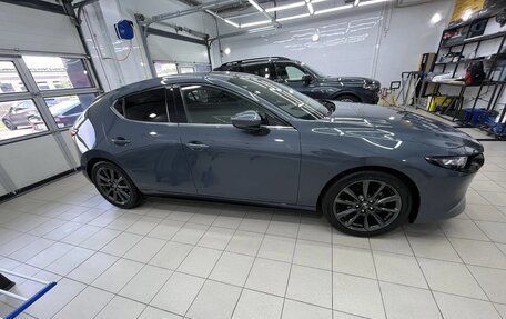 Mazda 3, 2021 год, 1 990 000 рублей, 13 фотография