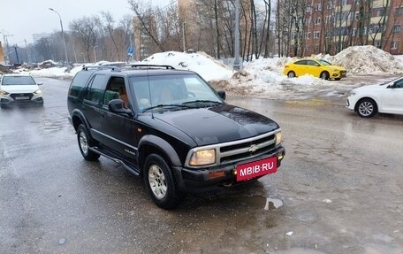 Chevrolet Blazer II рестайлинг, 1997 год, 600 000 рублей, 2 фотография