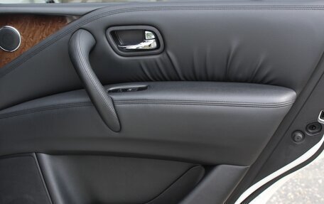 Infiniti QX56, 2011 год, 2 490 000 рублей, 14 фотография