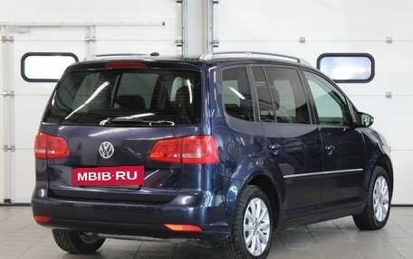 Volkswagen Touran III, 2012 год, 1 087 000 рублей, 5 фотография