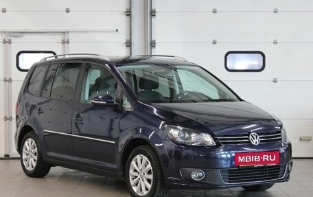 Volkswagen Touran III, 2012 год, 1 087 000 рублей, 3 фотография