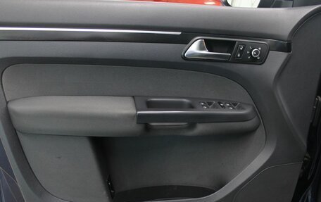Volkswagen Touran III, 2012 год, 1 087 000 рублей, 10 фотография