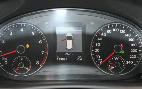 Volkswagen Touran III, 2012 год, 1 087 000 рублей, 22 фотография