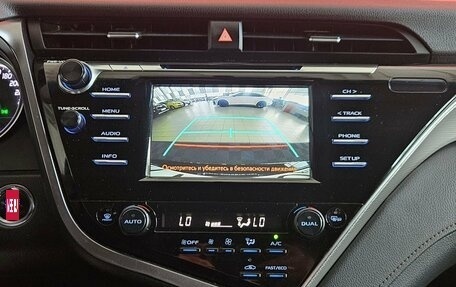 Toyota Camry, 2018 год, 2 197 000 рублей, 15 фотография