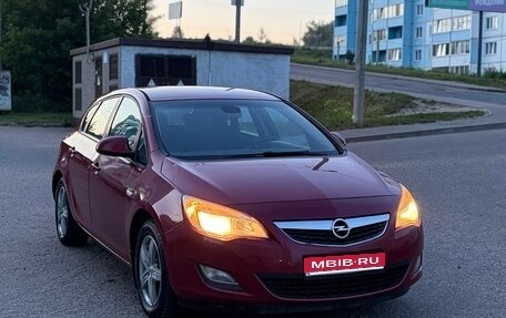 Opel Astra J, 2010 год, 550 000 рублей, 1 фотография