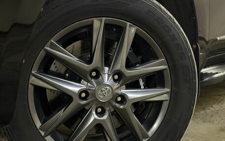 Toyota Land Cruiser 200, 2011 год, 3 990 000 рублей, 8 фотография
