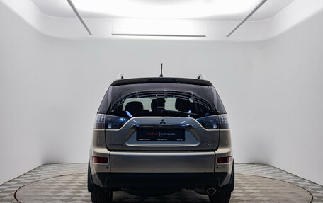 Mitsubishi Outlander III рестайлинг 3, 2008 год, 960 000 рублей, 7 фотография