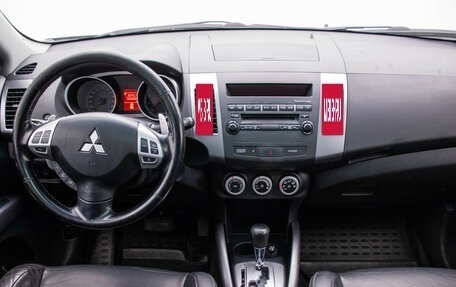 Mitsubishi Outlander III рестайлинг 3, 2008 год, 960 000 рублей, 14 фотография