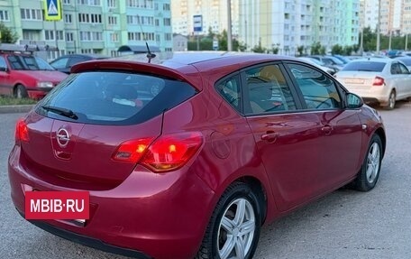Opel Astra J, 2010 год, 550 000 рублей, 3 фотография