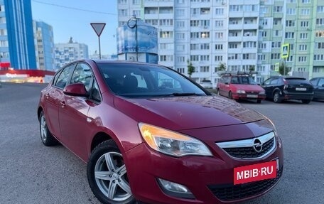 Opel Astra J, 2010 год, 550 000 рублей, 2 фотография