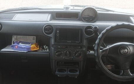Toyota bB I рестайлинг, 2001 год, 350 000 рублей, 2 фотография