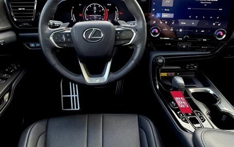 Lexus NX, 2023 год, 4 900 000 рублей, 10 фотография