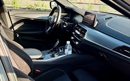 BMW 5 серия, 2019 год, 3 650 000 рублей, 10 фотография