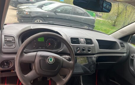 Skoda Fabia II, 2012 год, 400 000 рублей, 7 фотография
