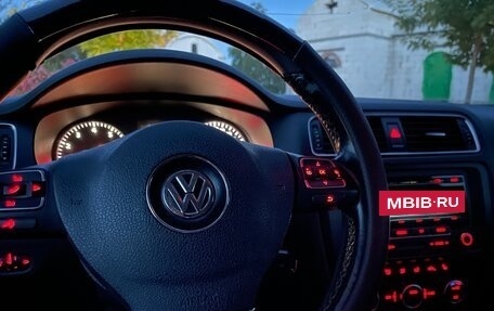 Volkswagen Jetta VI, 2014 год, 777 000 рублей, 10 фотография