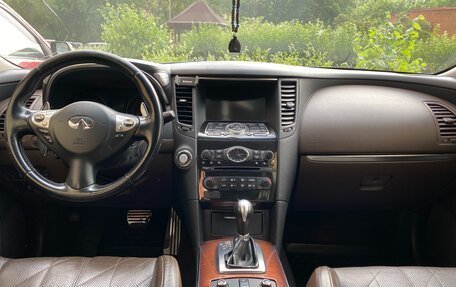 Infiniti FX II, 2011 год, 1 700 000 рублей, 11 фотография