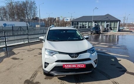 Toyota RAV4, 2016 год, 2 200 000 рублей, 3 фотография