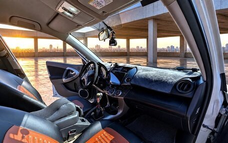 Toyota RAV4, 2007 год, 1 300 000 рублей, 28 фотография