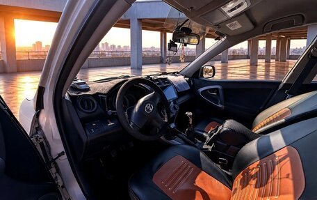 Toyota RAV4, 2007 год, 1 300 000 рублей, 26 фотография