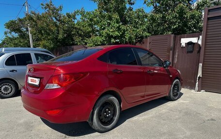 Hyundai Solaris II рестайлинг, 2013 год, 850 000 рублей, 6 фотография