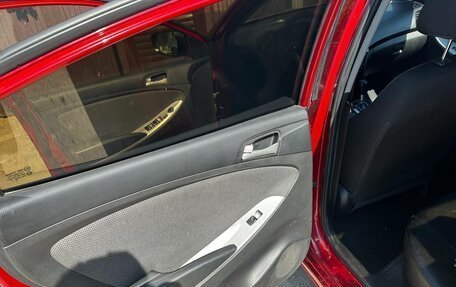 Hyundai Solaris II рестайлинг, 2013 год, 850 000 рублей, 18 фотография