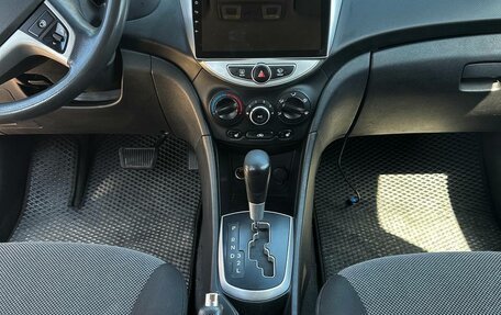 Hyundai Solaris II рестайлинг, 2013 год, 850 000 рублей, 25 фотография
