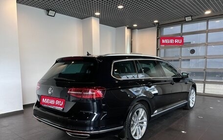 Volkswagen Passat B8 рестайлинг, 2018 год, 1 845 000 рублей, 3 фотография