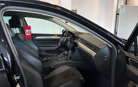 Volkswagen Passat B8 рестайлинг, 2018 год, 1 845 000 рублей, 27 фотография