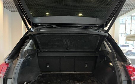 Volkswagen Tiguan II, 2020 год, 2 445 000 рублей, 18 фотография