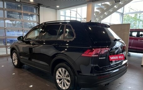 Volkswagen Tiguan II, 2020 год, 2 445 000 рублей, 5 фотография