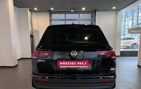 Volkswagen Tiguan II, 2020 год, 2 445 000 рублей, 4 фотография