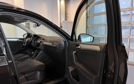 Volkswagen Tiguan II, 2020 год, 2 445 000 рублей, 27 фотография