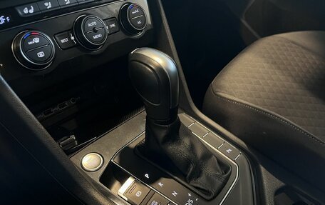 Volkswagen Tiguan II, 2020 год, 2 445 000 рублей, 31 фотография