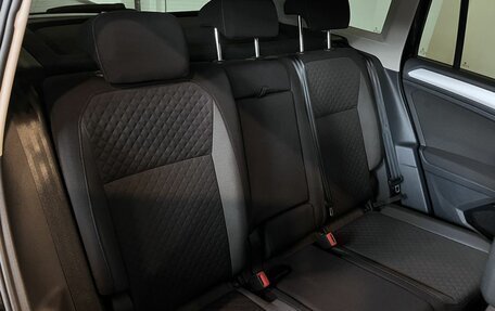 Volkswagen Tiguan II, 2020 год, 2 445 000 рублей, 35 фотография
