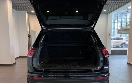Volkswagen Tiguan II, 2020 год, 2 445 000 рублей, 36 фотография