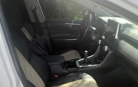 Toyota RAV4, 2021 год, 3 400 000 рублей, 2 фотография
