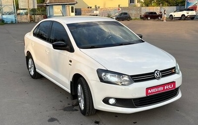 Volkswagen Polo VI (EU Market), 2013 год, 820 000 рублей, 1 фотография