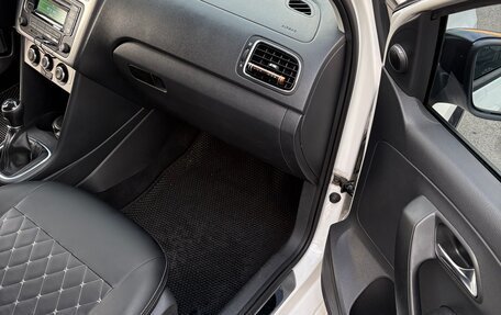 Volkswagen Polo VI (EU Market), 2013 год, 820 000 рублей, 13 фотография